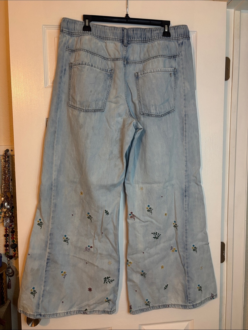Anthropologie Pilcro The Adi Ditsy Floral Flair Jeans- Size Large - Picture 8 of 13